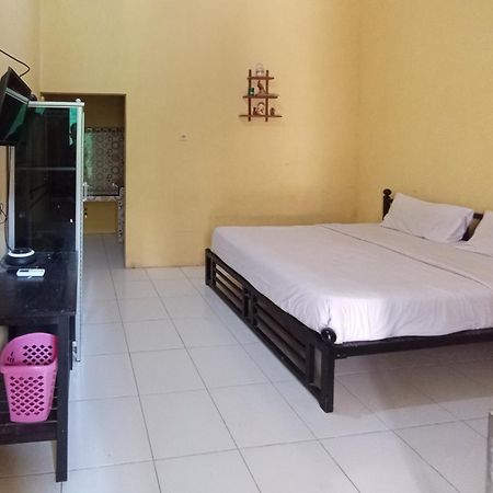 Reddoorz At El Shaday Homestay Banyuwangi Banyuwangi  Exteriér fotografie