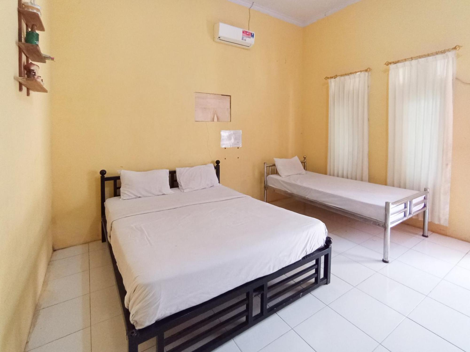 Reddoorz At El Shaday Homestay Banyuwangi Banyuwangi  Exteriér fotografie