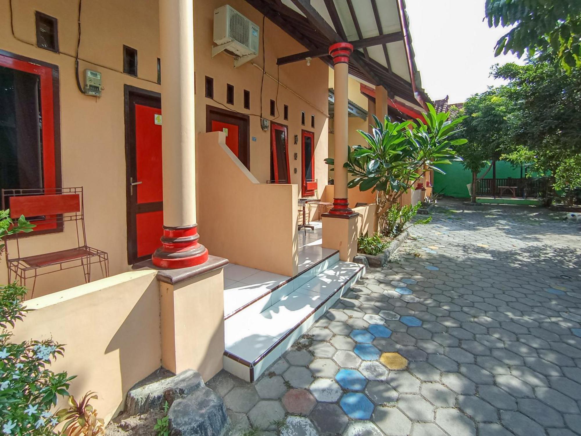Reddoorz At El Shaday Homestay Banyuwangi Banyuwangi  Exteriér fotografie